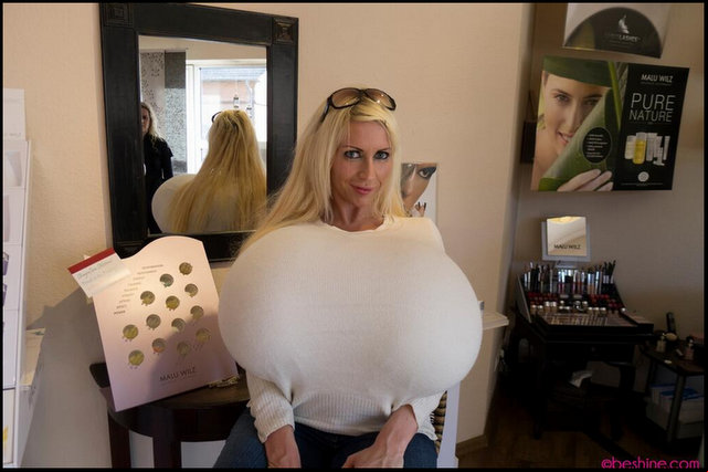 meet the woman with the biggest boobs in the world amazing 2